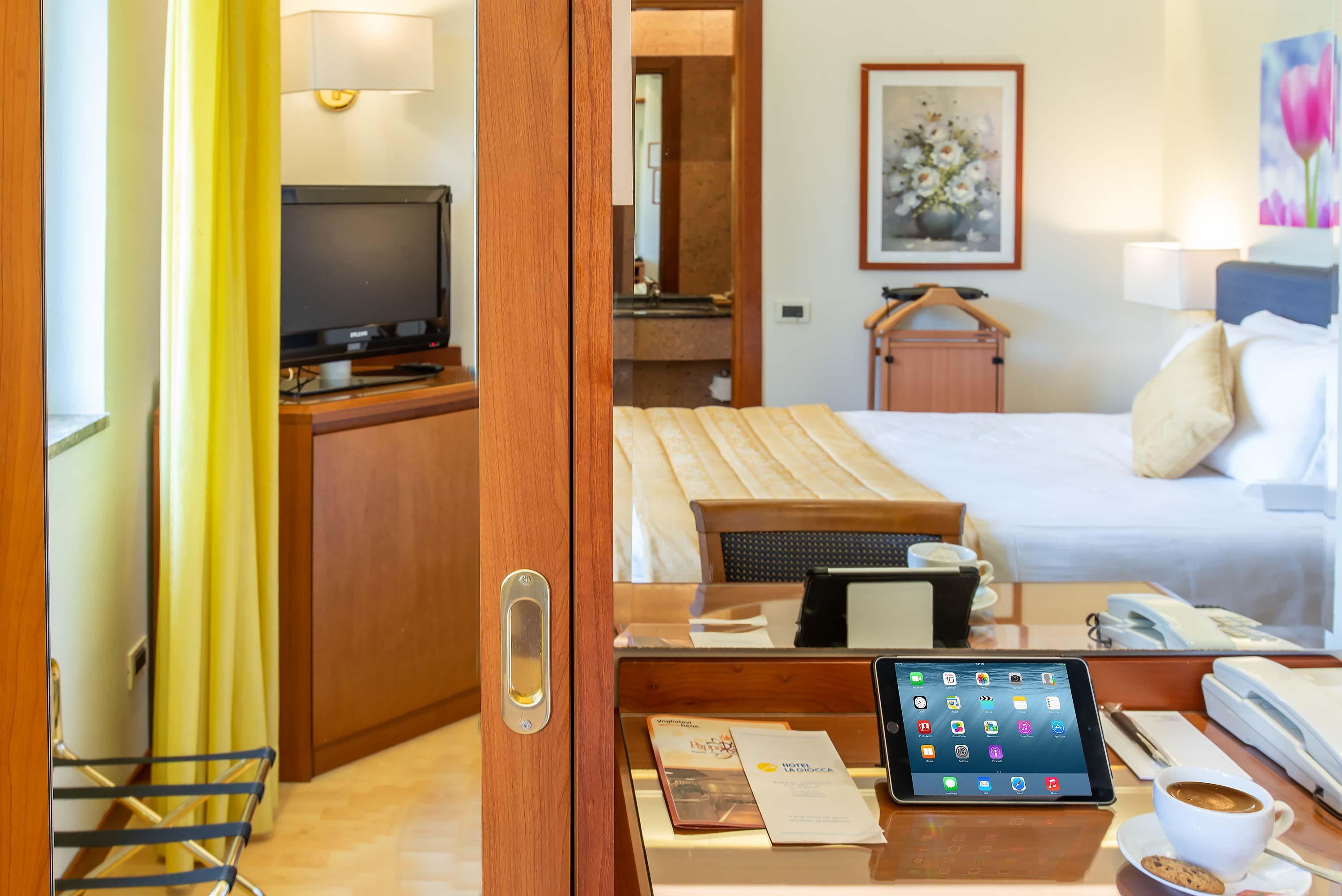 Hotel La Giocca Рим Екстериор снимка