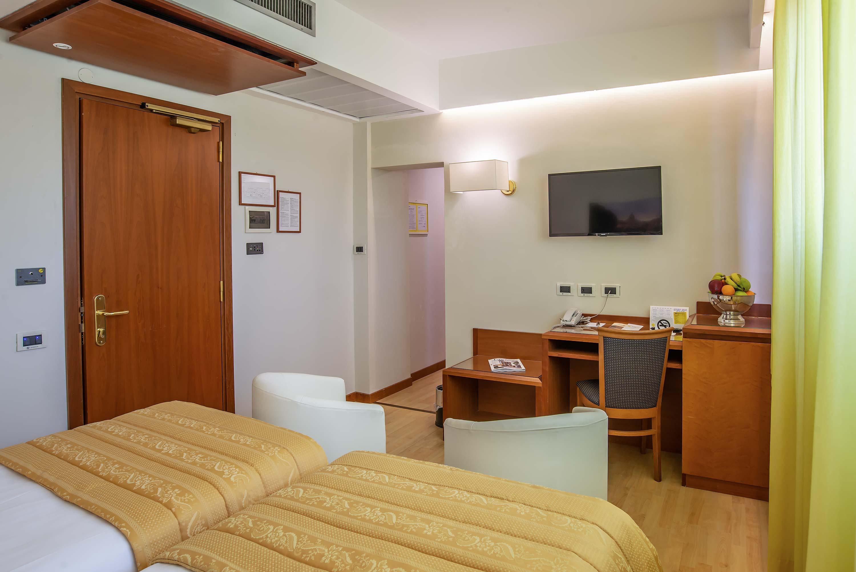 Hotel La Giocca Рим Екстериор снимка