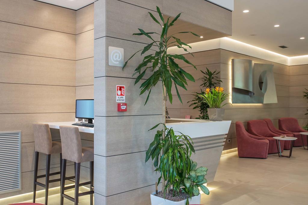 Hotel La Giocca Рим Екстериор снимка